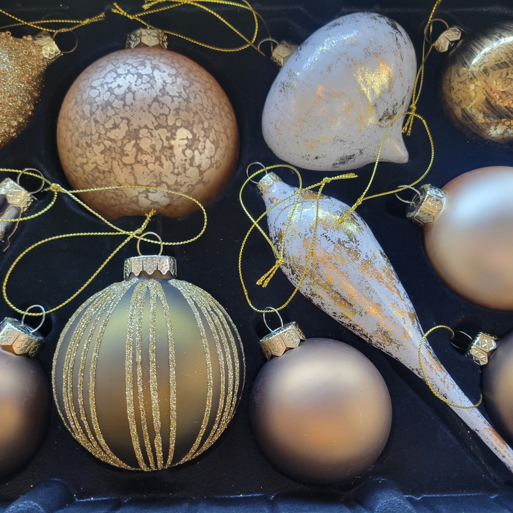 Elegant Christmas Ornament Set - Forest Brown - Picture 3 of 5